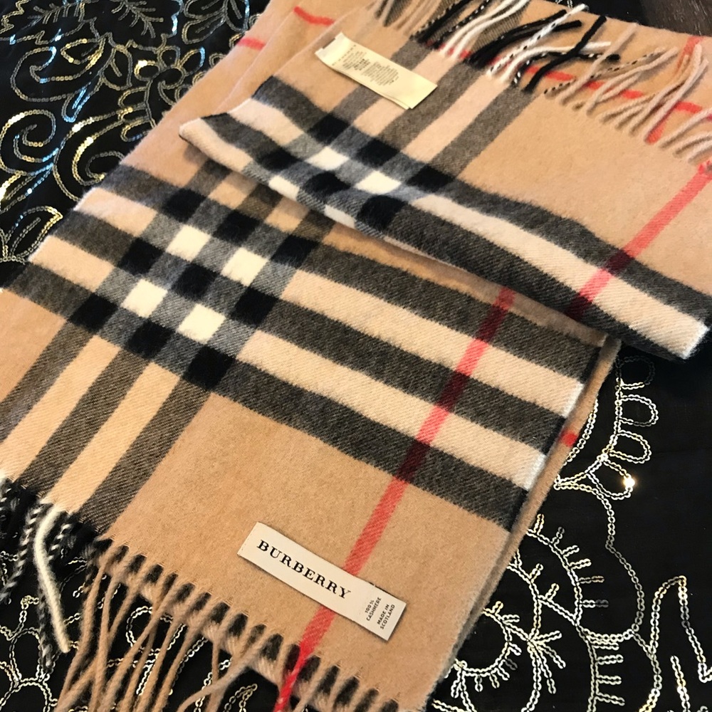 Burberry Classic Check Cashmere Scarf in Beige, Black, White, Red